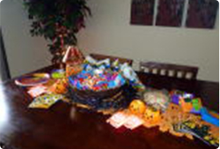 講師の家で小さなカボチャをデコレートして