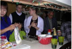 まずは、講師と一緒に簡単なものを作りました。